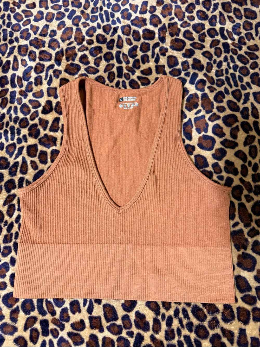 Ribbed Crop Tank / Light Support Sports Bra – Size L